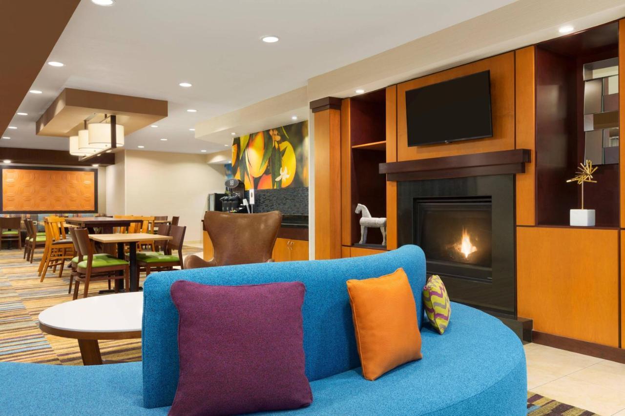 Comfort Inn & Suites Westfield Ngoại thất bức ảnh