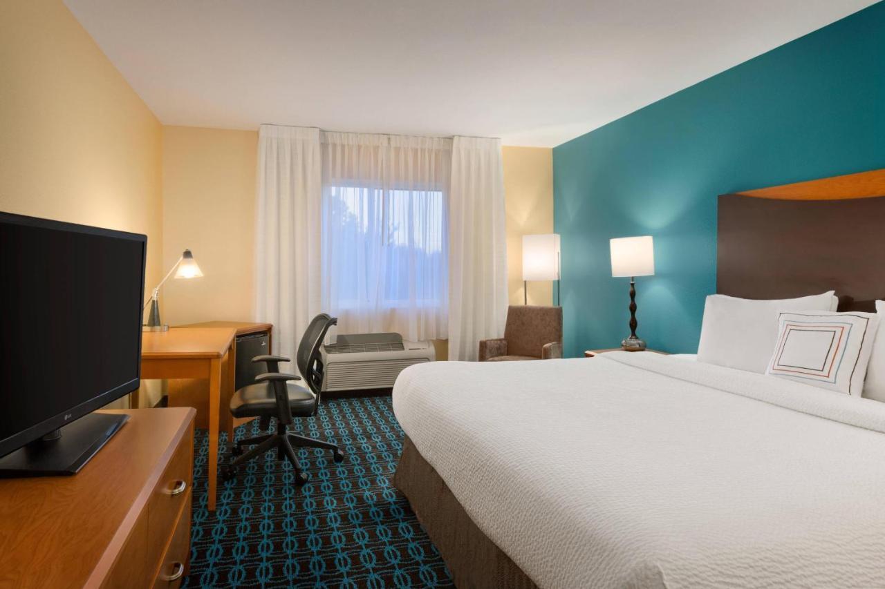 Comfort Inn & Suites Westfield Ngoại thất bức ảnh