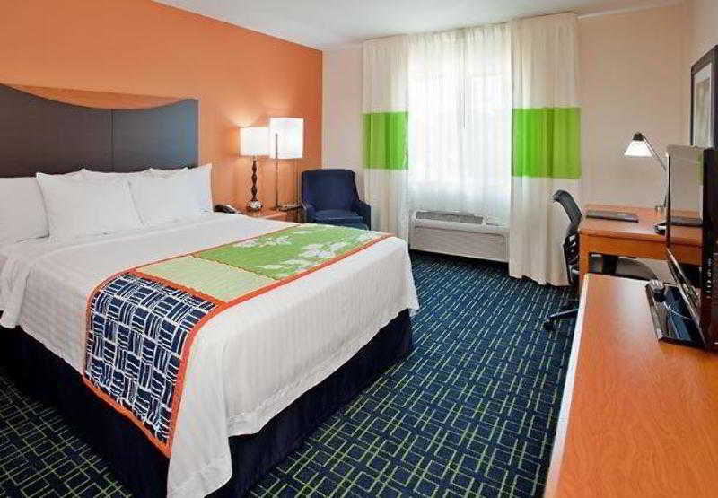 Comfort Inn & Suites Westfield Ngoại thất bức ảnh